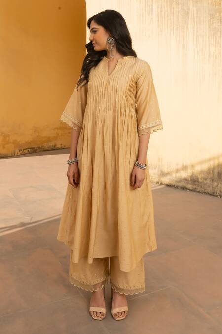 Buy ASRUMO Yellow Organza, Chanderi Mirrors, Pintucked Yoke Mukaish Work Kurta Set Online at Aza Fashions Buy_ASRUMO_Yellow Organza, Chanderi Mirrors, Pintucked Yoke Mukaish Work Kurta Set _Online_at_Aza_Fashions