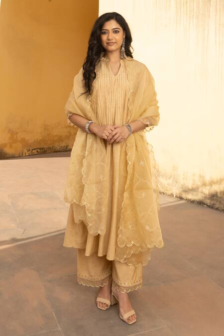 Shop ASRUMO Yellow Organza, Chanderi Mirrors, Pintucked Yoke Mukaish Work Kurta Set Shop_ASRUMO_Yellow Organza, Chanderi Mirrors, Pintucked Yoke Mukaish Work Kurta Set