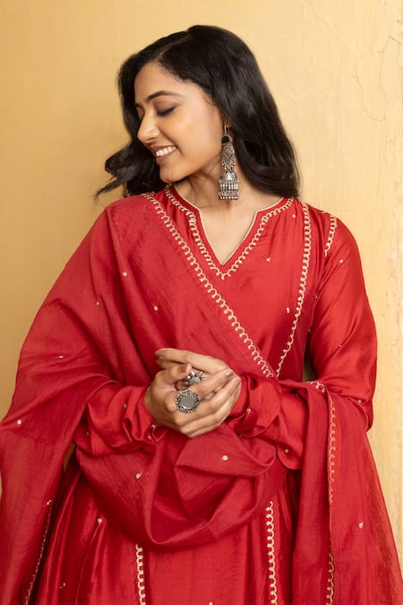 ASRUMO Red Chanderi Embroidery Split V-neck Wildbloom Anarkali Set Online at Aza Fashions ASRUMO_Red Chanderi Embroidery Split V-neck Wildbloom Anarkali Set _Online_at_Aza_Fashions