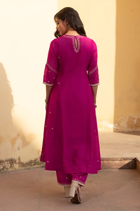 Shop ASRUMO Fuchsia Chanderi, Muslin Embroidery Round Neck Ditsy Flora Anarkali Set at Aza Fashions Shop_ASRUMO_Fuchsia Chanderi, Muslin Embroidery Round Neck Ditsy Flora Anarkali Set _at_Aza_Fashions