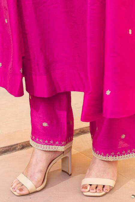 ASRUMO Fuchsia Chanderi, Muslin Embroidery Round Neck Ditsy Flora Anarkali Set Online at Aza Fashions ASRUMO_Fuchsia Chanderi, Muslin Embroidery Round Neck Ditsy Flora Anarkali Set _Online_at_Aza_Fashions