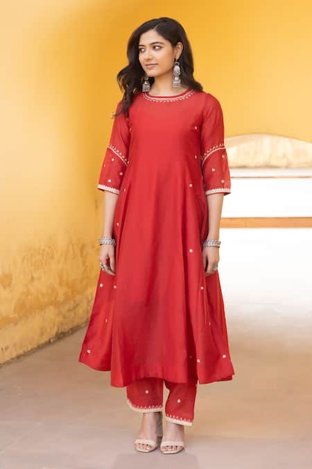 Buy_ASRUMO_Red Chanderi, Muslin Embroidery Round Neck Ditsy Bloom Anarkali Set _Online_at_Aza_Fashions