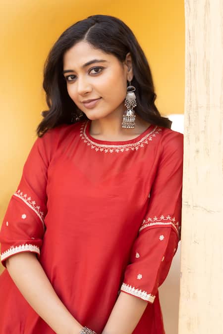 Shop_ASRUMO_Red Chanderi, Muslin Embroidery Round Neck Ditsy Bloom Anarkali Set 