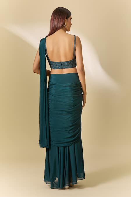 Shop Samyukta Singhania Green Chiffon Cut Work, Sequins Pre-draped Saree Set With Embroidered Blouse at Aza Fashions Shop_Samyukta Singhania_Green Chiffon Cut Work, Sequins Pre-draped Saree Set With Embroidered Blouse_at_Aza_Fashions