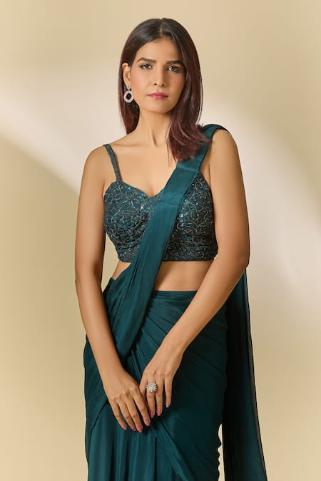 Buy Samyukta Singhania Green Chiffon Cut Work, Sequins Pre-draped Saree Set With Embroidered Blouse Online at Aza Fashions Buy_Samyukta Singhania_Green Chiffon Cut Work, Sequins Pre-draped Saree Set With Embroidered Blouse_Online_at_Aza_Fashions
