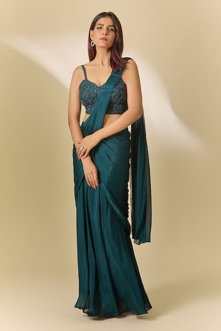 Shop Samyukta Singhania Green Chiffon Cut Work, Sequins Pre-draped Saree Set With Embroidered Blouse Online at Aza Fashions Shop_Samyukta Singhania_Green Chiffon Cut Work, Sequins Pre-draped Saree Set With Embroidered Blouse_Online_at_Aza_Fashions