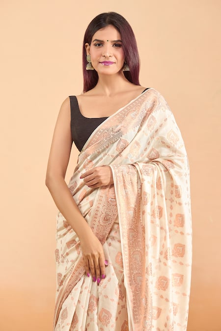 Samyukta Singhania_Cream Silk, Chanderi Woven Geometric Pattern Saree _Online_at_Aza_Fashions