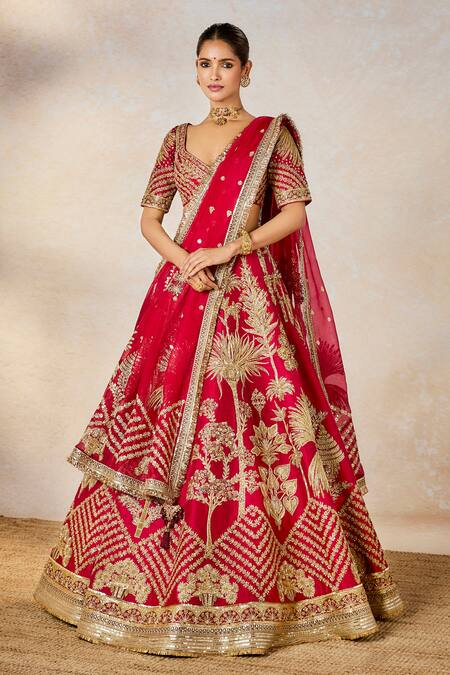 Buy Masaba Red , Organza Embroidery, Sequins Round Anar Bridal Lehenga Set Buy_Masaba_Red , Organza Embroidery, Sequins Round Anar Bridal Lehenga Set