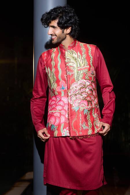 Mahima Mahajan_Red Chanderi, Cotton Sequins, Mirrors, Embroidery Floral Print Bundi And Kurta Set _Online_at_Aza_Fashions