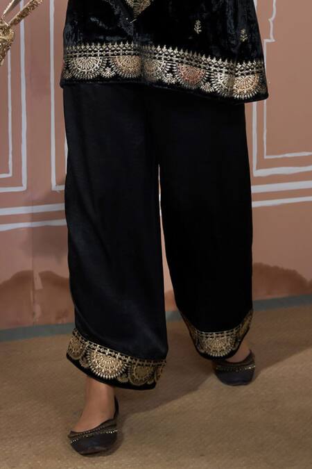 Buy_Tasuvure Indes_Black Velvet Embroidery V-neck Floral Tunic And Pant Set_Online_at_Aza_Fashions