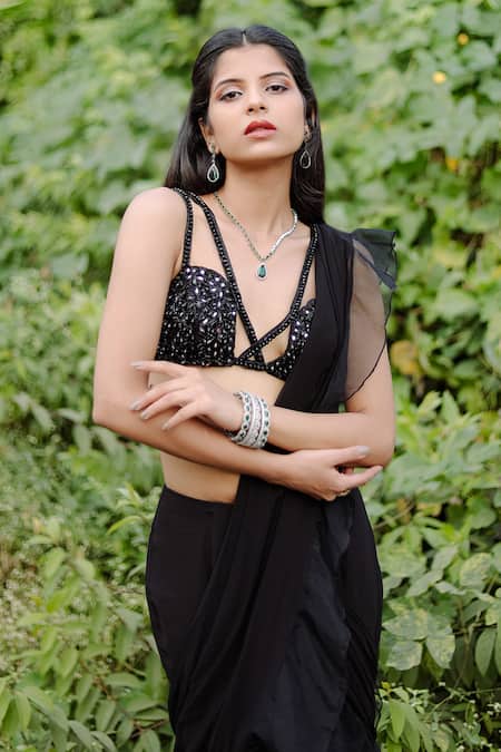 Buy Foram Patel Black Organza, Net, Georgette Sequins, Pre-draped Mermaid Saree And Blouse Online at Aza Fashions Buy_Foram Patel_Black Organza, Net, Georgette Sequins, Pre-draped Mermaid Saree And Blouse_Online_at_Aza_Fashions