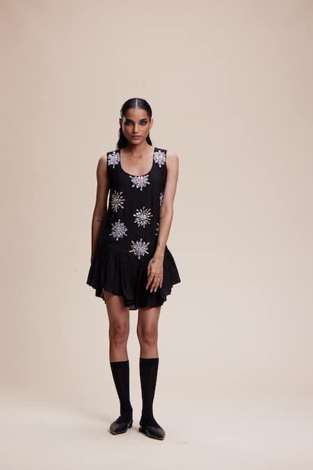 Kangana Trehan Black Cotton, Silk Beads, Sequins Round Neck Floral Embellished Asymmetric Dress Online at Aza Fashions Kangana Trehan_Black Cotton, Silk Beads, Sequins Round Neck Floral Embellished Asymmetric Dress _Online_at_Aza_Fashions