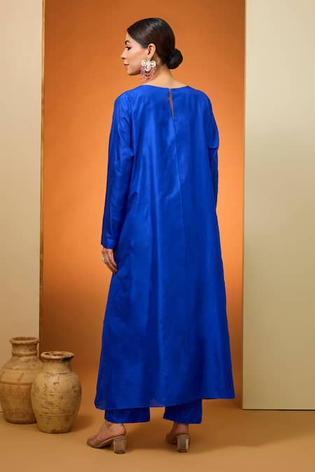 Shop Neha Khullar Blue Silk Sequins, Beads V-neck Pure Embroidered Kurta And Pant Set at Aza Fashions Shop_Neha Khullar_Blue Silk Sequins, Beads V-neck Pure Embroidered Kurta And Pant Set _at_Aza_Fashions