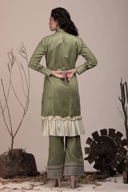 Shop Beejoliyo Green Cotton, Suede Embroidery Round Neck Floral Applique Kurta Set at Aza Fashions Shop_Beejoliyo_Green Cotton, Suede Embroidery Round Neck Floral Applique Kurta Set _at_Aza_Fashions