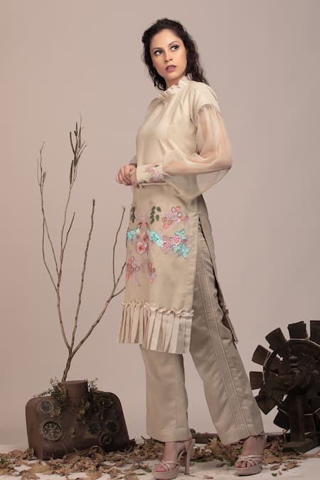 Buy_Beejoliyo_Beige Cotton, Suede Embroidery Round Neck Floral Applique Kurta And Pant Set _Online_at_Aza_Fashions
