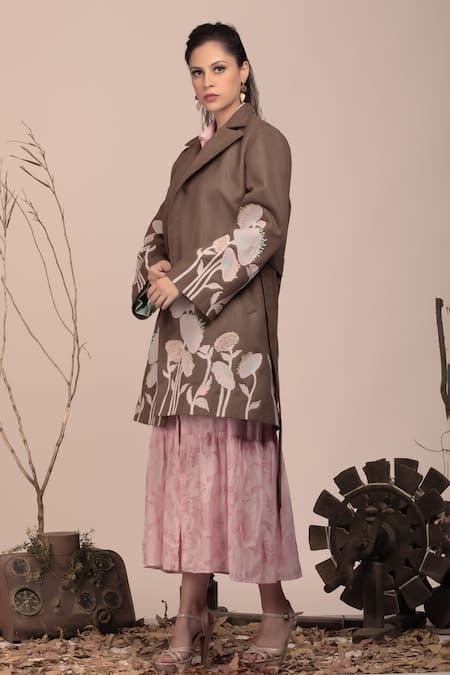 Beejoliyo Embroidered Blazer & Collared Midi Dress 