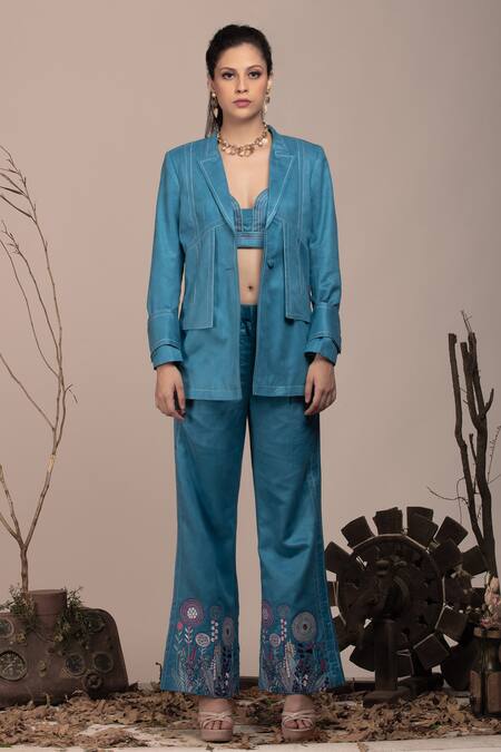 Buy_Beejoliyo_Blue Suede Embroidery Sweetheart Neck Teal Blazer And Pant Set _Online_at_Aza_Fashions