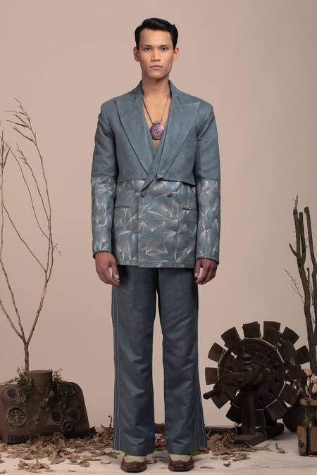 Beejoliyo_Gray Suede Geometric Embroidery Blazer Suit Set _at_Aza_Fashions