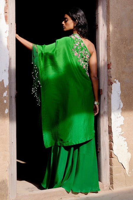 Shop Khushboo Bagri Green Silk, Crepe Pearls, Tassels Floral Zardozi Embroidered Tunic And Pant Set at Aza Fashions Shop_Khushboo Bagri_Green Silk, Crepe Pearls, Tassels Floral Zardozi Embroidered Tunic And Pant Set _at_Aza_Fashions