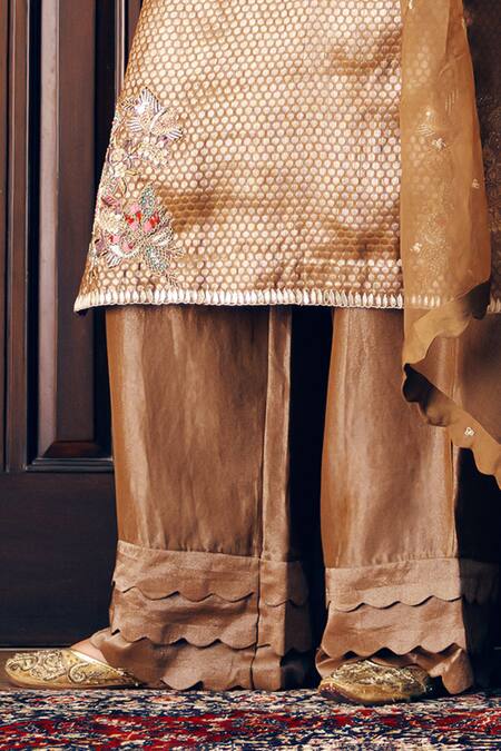 Khushboo Bagri Brown Organza, Tissue, Brocade Pearls, Sequins, Embroidery Zardozi Kurta Set Online at Aza Fashions Khushboo Bagri_Brown Organza, Tissue, Brocade Pearls, Sequins, Embroidery Zardozi Kurta Set _Online_at_Aza_Fashions