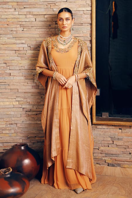 khushboo bagri Banarasi Jacquard Embroidered Long Jacket With Pleated Gown 