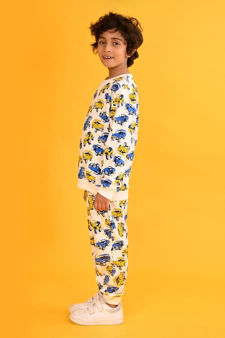 Anthrilo_White Fleece Cars Print Sweatshirt And Joggers Set _Online_at_Aza_Fashions