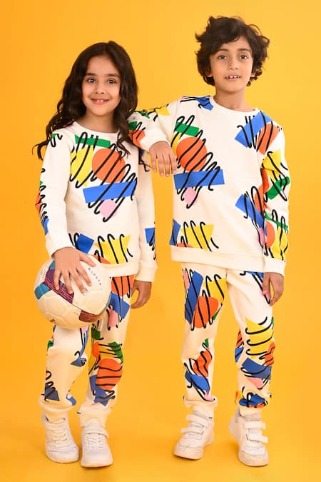 Buy_Anthrilo_Multi Color Fleece Shape Scribble Print Sweatshirt And Joggers Set 