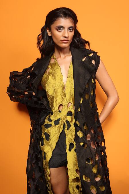 Richa Khemka_Green Organza Cut Work V-neck Lime Jacket And Shorts Set _at_Aza_Fashions