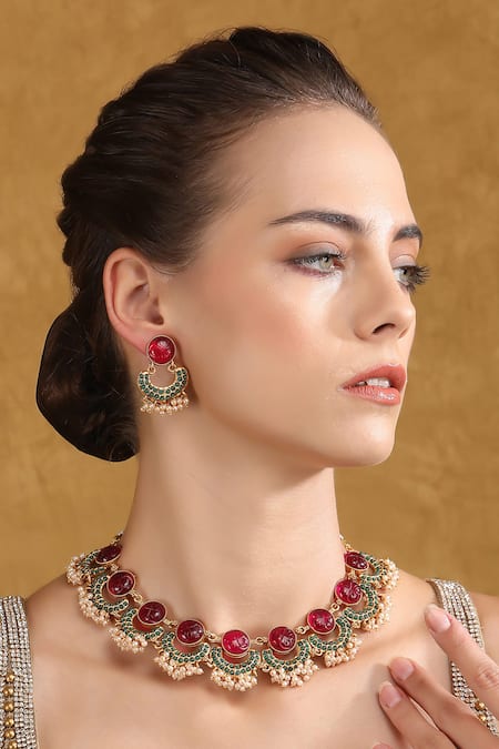 Shop_Auraa Trends_Gold Plated Pearls Kundan Half Moon Choker Set 