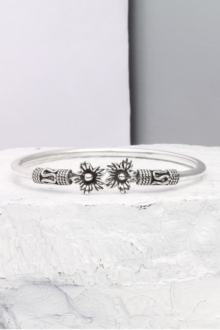 Sangeeta Boochra Xenia Floral Carved Bracelet 