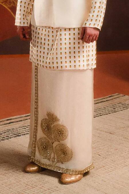 Masaba Ivory Silk, Viscose Embroidery Kalakand Bundi Kurta Set Online at Aza Fashions Masaba_Ivory Silk, Viscose Embroidery Kalakand Bundi Kurta Set _Online_at_Aza_Fashions