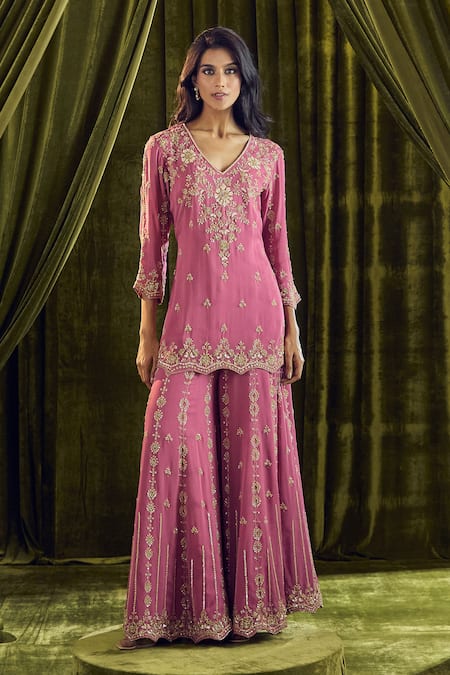 Buy_Samyukta Singhania_Purple Georgette Sequins, Beads, Zari V-neck Hand Embroidered Kurta Set _Online_at_Aza_Fashions