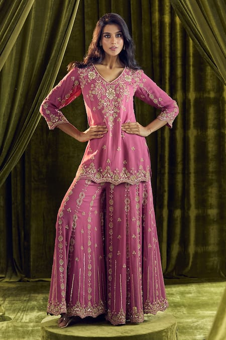 Samyukta Singhania_Purple Georgette Sequins, Beads, Zari V-neck Hand Embroidered Kurta Set _at_Aza_Fashions