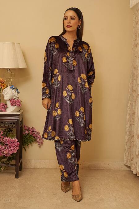 Buy Rainas Purple Velvet, Georgette Embroidery, Tassels Floral Kurta Set With Scarf Online at Aza Fashions Buy_Rainas_Purple Velvet, Georgette Embroidery, Tassels Floral Kurta Set With Scarf _Online_at_Aza_Fashions