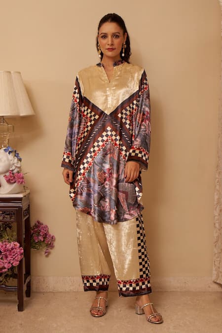 Shop Rainas Off White Velvet, Georgette Tassels, Embroidery Checkered Kurta Set With Scarf at Aza Fashions Shop_Rainas_Off White Velvet, Georgette Tassels, Embroidery Checkered Kurta Set With Scarf _at_Aza_Fashions