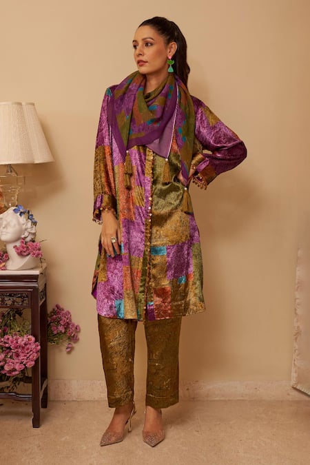 Rainas Shifting Sands Print Kurta Set With Scarf 