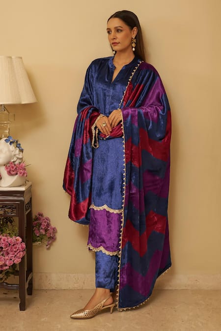 Rainas Majesty Printed Kurta Set With Dupatta 