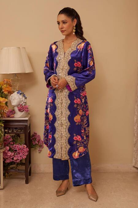 Rainas_Blue Velvet Lace V-neck Botanical Embellished Kurta Set _Online_at_Aza_Fashions
