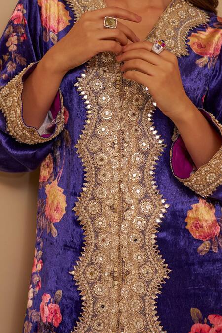Rainas_Blue Velvet Lace V-neck Botanical Embellished Kurta Set _at_Aza_Fashions
