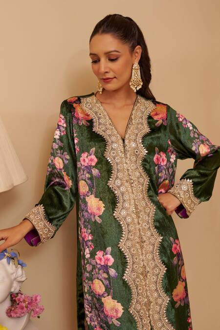 Buy Rainas Green Velvet Embroidery, Lace V-neck Floral Embellished Kurta Set Online at Aza Fashions Buy_Rainas_Green Velvet Embroidery, Lace V-neck Floral Embellished Kurta Set _Online_at_Aza_Fashions