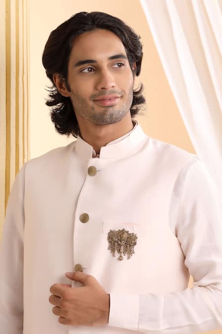 Shop_Cosa Nostraa_Gold Chains Antique Lion Design Brooch _at_Aza_Fashions