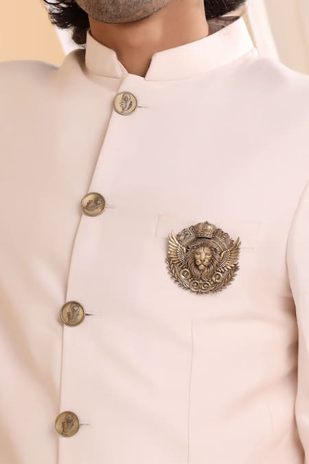 Buy_Cosa Nostraa_Gold Stones Lion Crest Carved Brooch 