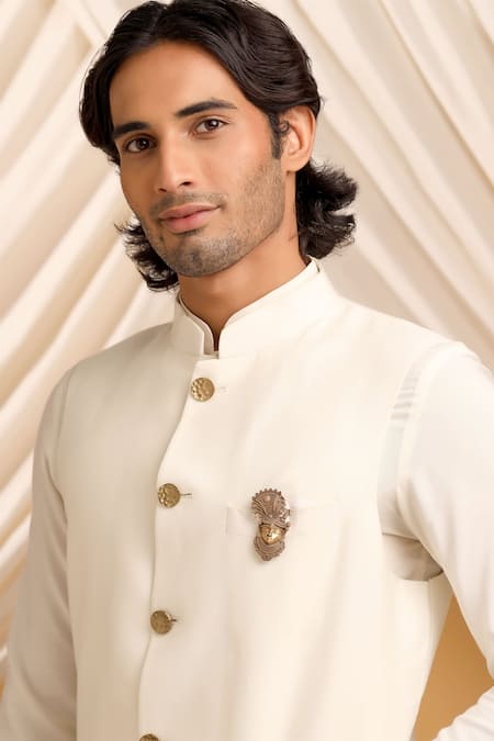 Cosa Nostraa Srinathji Carved Antique Gold Brooch 