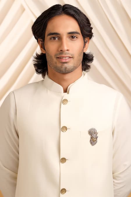 Cosa Nostraa Srinathji Carved Antique Gold Brooch 