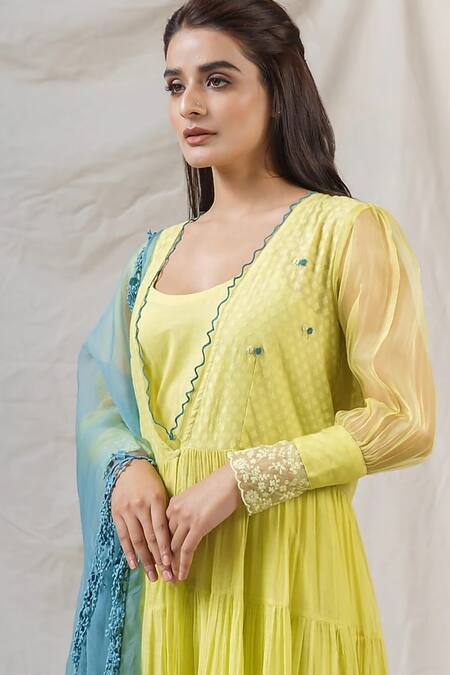 Naaz By Noor Green Chanderi Embroidery, Lace V-neck Floral Anarkali Set Online at Aza Fashions Naaz By Noor_Green Chanderi Embroidery, Lace V-neck Floral Anarkali Set _Online_at_Aza_Fashions
