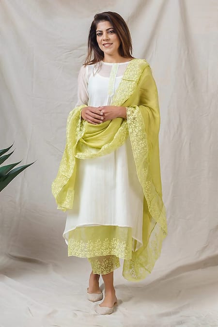 NAAZ BY NOOR Blossom Thread Embroidered Layered Kurta Pant Set 