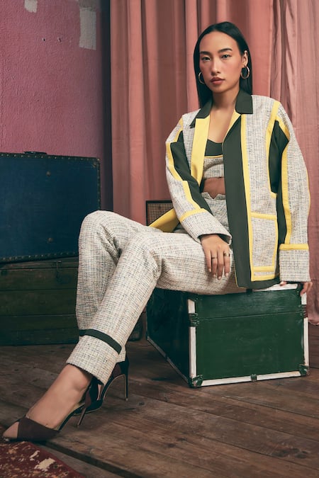 Shop Sunandini Gray Tweed Sweetheart Neck Grey Color Block Bralette And Trouser Set at Aza Fashions Shop_Sunandini_Gray Tweed Sweetheart Neck Grey Color Block Bralette And Trouser Set _at_Aza_Fashions