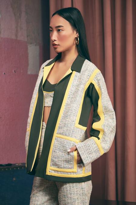 Sunandini Gray Tweed Sweetheart Neck Grey Color Block Bralette And Trouser Set Online at Aza Fashions Sunandini_Gray Tweed Sweetheart Neck Grey Color Block Bralette And Trouser Set _Online_at_Aza_Fashions