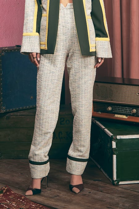 Buy Sunandini Gray Tweed Sweetheart Neck Grey Color Block Bralette And Trouser Set Online at Aza Fashions Buy_Sunandini_Gray Tweed Sweetheart Neck Grey Color Block Bralette And Trouser Set _Online_at_Aza_Fashions