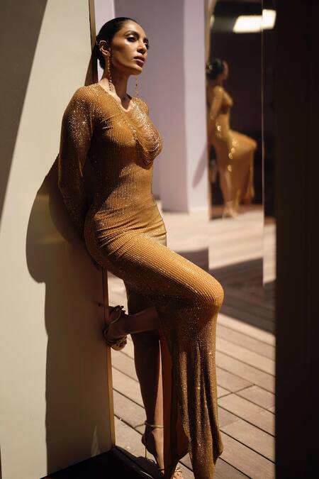 Buy_Itrh_Gold Jersey Crystals Round Neck Embellished Gown